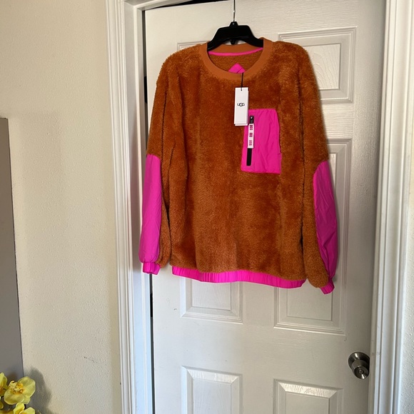 UGG Sweaters - UGG Niko Sherpa Crewneck